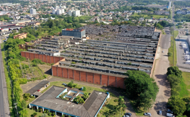 Cidade de SC prepara demolição de antiga fábrica de 60 mil m² para erguer parque de inovação