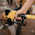 Diesel fica mais barato a partir desta segunda-feira após desconto da Petrobras