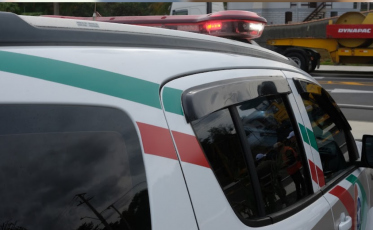 Criminosos invadem casa, fazem mãe e filha reféns e trocam tiros com vizinho em Içara