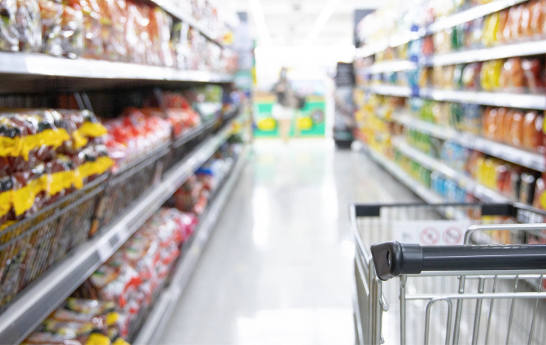 Vendas de supermercados crescem 10,6% no Sul, mas SC vê cautela sobre bets