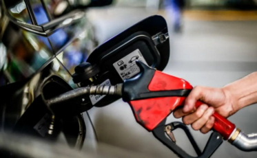 Gasolina ficará cerca de 36% mais barata em ação neste sábado em Criciúma