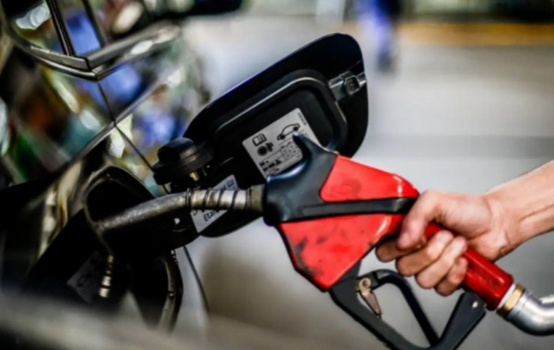 Gasolina ficará cerca de 36% mais barata em ação neste sábado em Criciúma