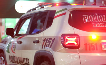 Briga por ciúmes termina com homem de 45 anos morto a facadas em Criciúma