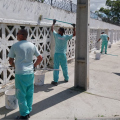 Mutirão de limpeza e pintura prepara cemitérios de Araranguá para o Dia de Finados