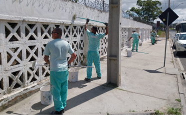 Mutirão de limpeza e pintura prepara cemitérios de Araranguá para o Dia de Finados