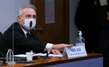 Moacir Pereira fala de carta de médicos que ataca o senador Renan Calheiros