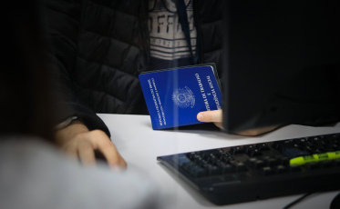 Santa Catarina reduz desemprego e mantém a maior taxa de trabalhadores com carteira assinada do país