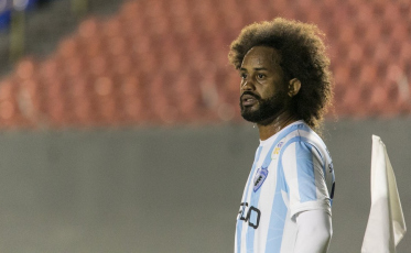 Brusque nega atos de racismo e diz que jogador do Londrina é “oportunista” (VÍDEO)