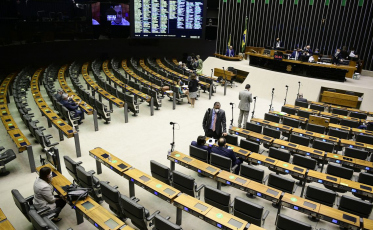 Congresso derruba veto e Fundo Eleitoral será de R$ 5,7 bilhões