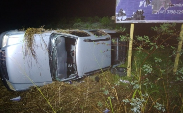 Idoso fica ferido após capotamento em Araranguá