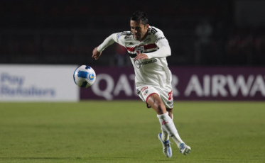 Criciúma espera um 'sim' de Eder nesta terça-feira