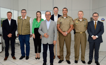 Com perfis técnicos, Jorginho Mello anuncia secretariado 