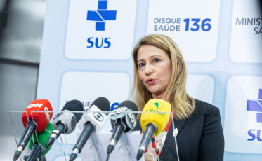 Covid-19: Vacinas para crianças até 4 anos estão esgotadas, diz ministério