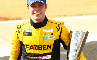 Piloto Farben Enzo Elias repete segundo lugar na Porsche Cup e lidera o campeonato