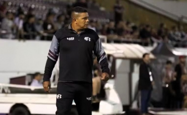 Hercílio Luz anuncia técnico Alexandre Lopes