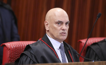 Alexandre de Moraes suspende julgamento de Jorge Seif