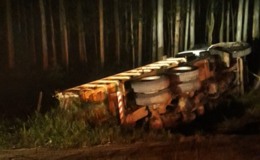 Bombeiros controlam incêndio em rede elétrica em Balneário Gaivota