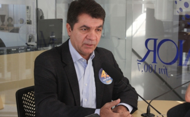 Salvaro se encontra com Moisés pela primeira vez após a eleição