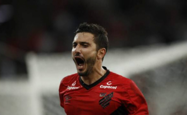 Figueirense anuncia o retorno do meia Marquinho