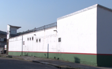 Homem é preso ao visitar filho em presídio e descobrir que está sendo procurado