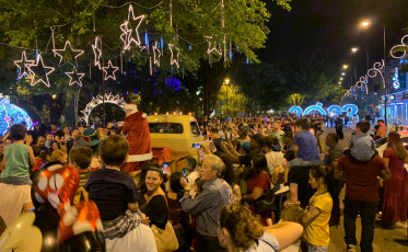 Chegada do Papai Noel abre Natal 2022 e encanta famílias na Praça Nereu Ramos