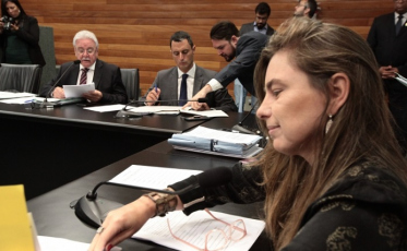 Projeto que proíbe radares escondidos em rodovias é aprovado por comissão da Alesc