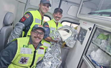Mulher entra em trabalho de parto e bebê nasce com auxílio do Corpo de Bombeiros