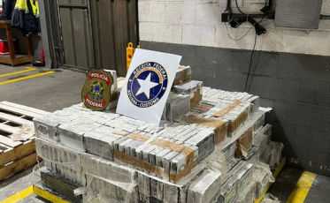 PF e Receita Federal apreendem 760 kg de cocaína em porto de SC