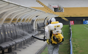 Heriberto Hülse passa por sanitização