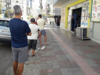 Seguem as filas nos supermercados