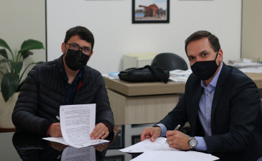 Programa de educação financeira da Unicred Centro Sul será expandido para universidade paranaense