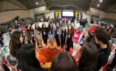 Congresso desperta o 'reflexo da loucura' de 500 jovens empreendedores em Criciúma