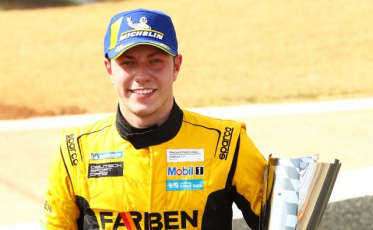 Enzo Elias é segundo lugar em Interlagos na Porsche Carrera Cup