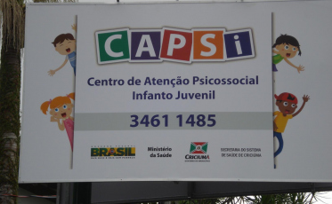 Prefeitura de Criciúma recebe exposição que retrata sentimentos de crianças atendidas pelo CAPSij