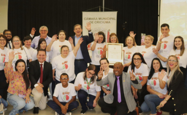 Câmara homenageia os 40 anos do Instituto Diomício Freitas