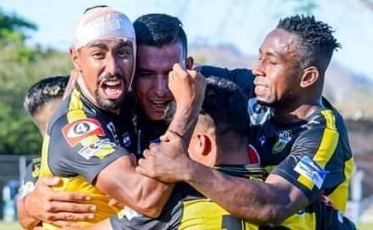 Em El Salvador, campeonatos de futebol são encerrados na metade e campeões definidos