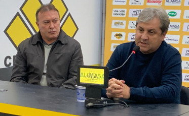 Kleina não é mais técnico do Tigre