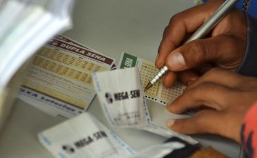 Mega-Sena acumula e deve pagar R$ 10,5 milhões no próximo concurso