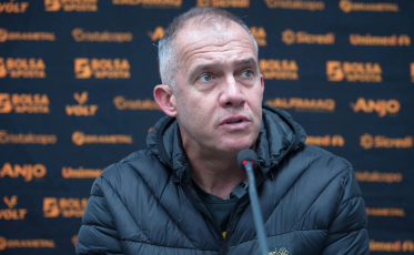 Após goleada, Eduardo Baptista dispara: “A postura do Criciúma é irreconhecível” na Série B