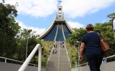 Peregrinos percorrem mais de 200km até o Santuário de Santa Paulina