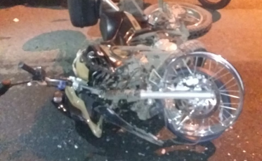 Motociclista fica ferido após acidente na Rodovia Genésio Mazon 