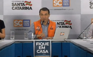 Carlos Moisés prorroga isolamento por mais cinco dias