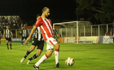 Criciúma encara o Hercílio Luz na semifinal do Catarinense 