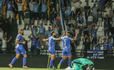 Caravaggio encara o Figueirense em confronto decisivo na capital