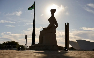 [Áudio] Saiba por que o julgamento de Bolsonaro ocorre no STF