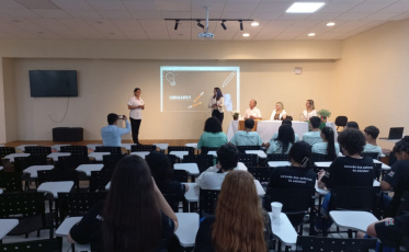 Curso de Comunicação e Oratória da Abadeus é concluído nas escolas municipais de Criciúma