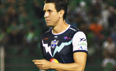 Criciúma acerta com zagueiro Murilo Gomes