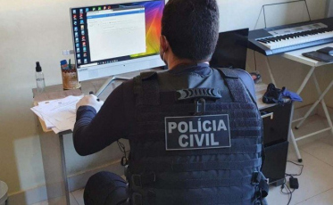 Homem acusado de fazer montagens pornográficas é alvo de operação