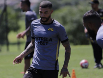 Recém-anunciado no Criciúma, Alison confirma aposentadoria 