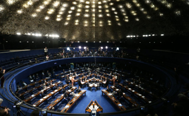 Senado aprova lei com medidas de contenção do coronavírus no Brasil